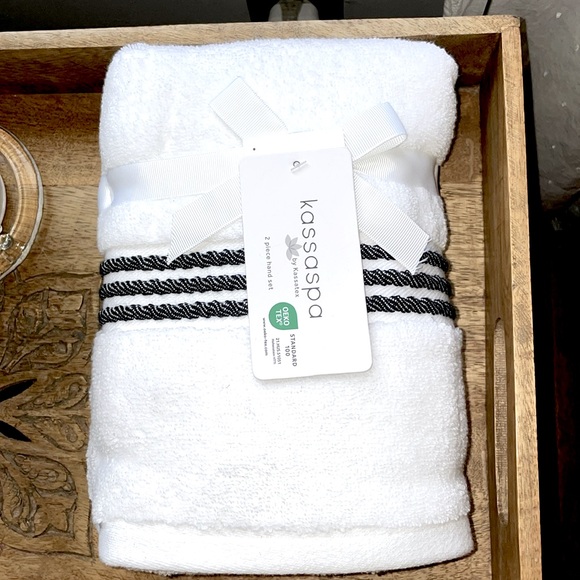 πHP~Beautiful Crisp White plush bath towel set NWT! π - Picture 8 of 12
